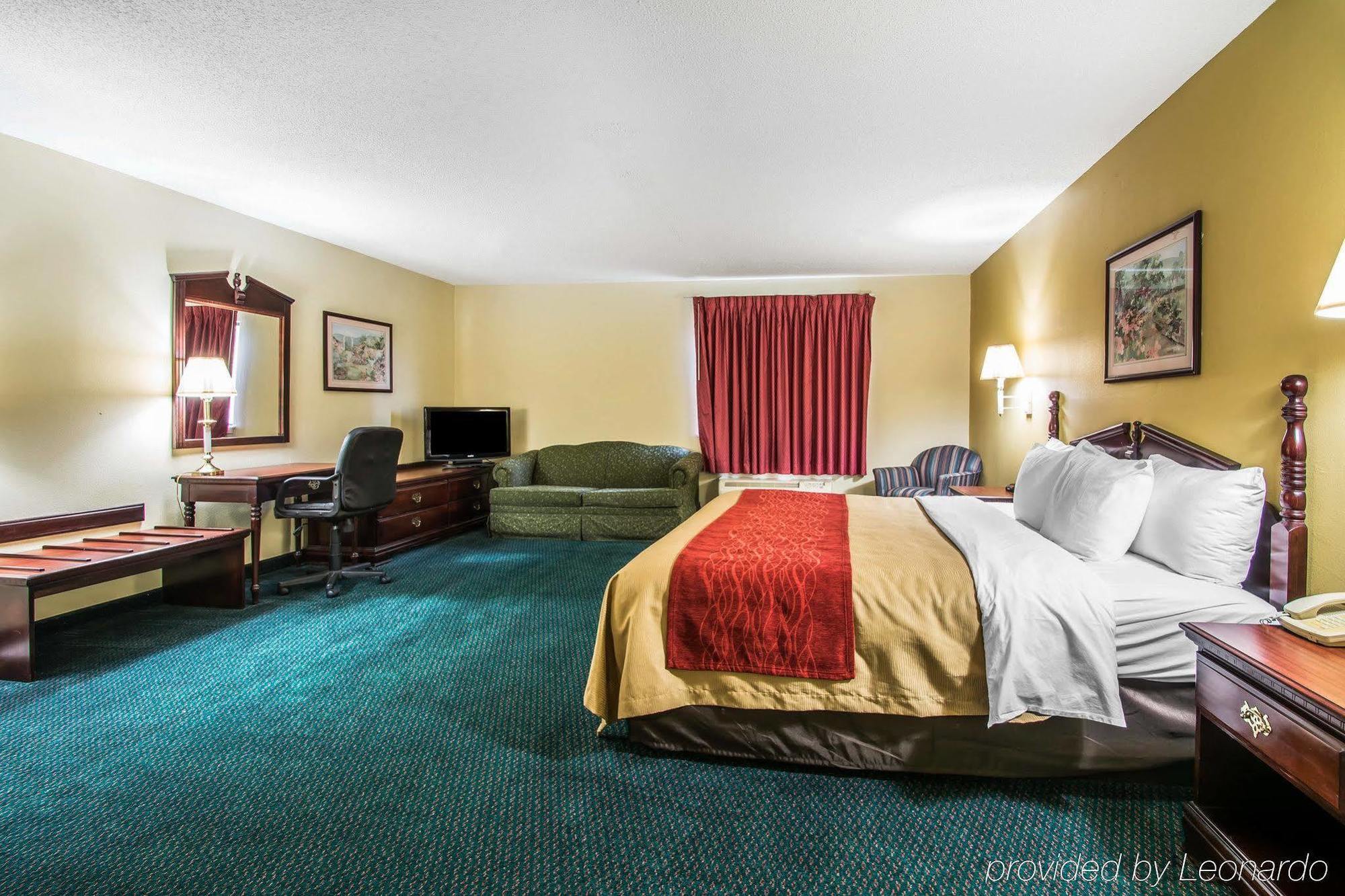 Super 8 By Wyndham Montgomery I-65 Exterior photo